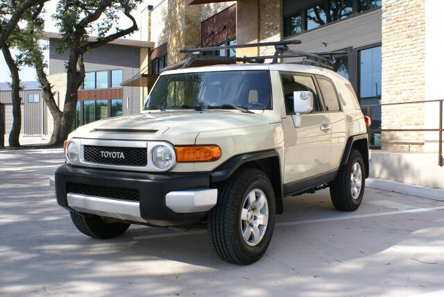 toyota fj cruiser 2008 JTEBU11F18K055896 image toyota fj cruiser 2008 JTEBU11F18K055896 image